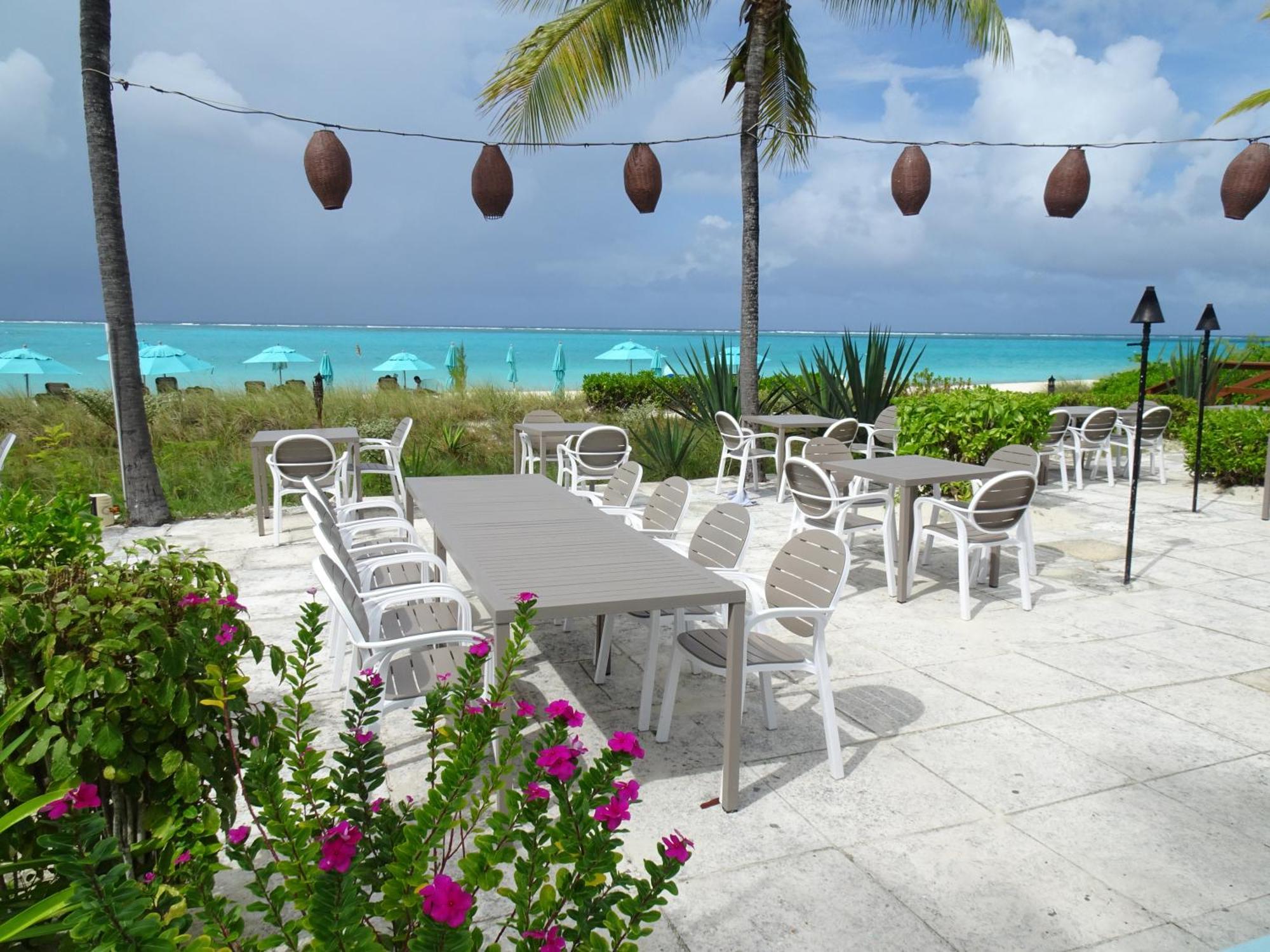 Sibonne Beach Hotel Grace Bay Exterior foto